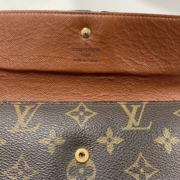 Louis Vuitton Monogram Wallet - Picture 9 of 13